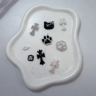 ネイル Nail Share Salon Mariris所属・ユカ𖤐nail 堺筋本町/心斎橋のネイルデザイン