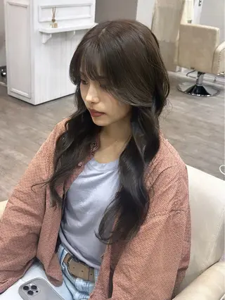 ロング カラー 韓国風透明感カラー／ Natsumiのヘアスタイル