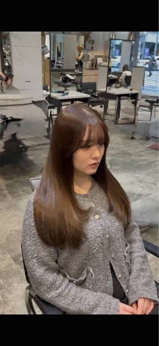 ロング ふわふわレイヤー あずさのヘアスタイル