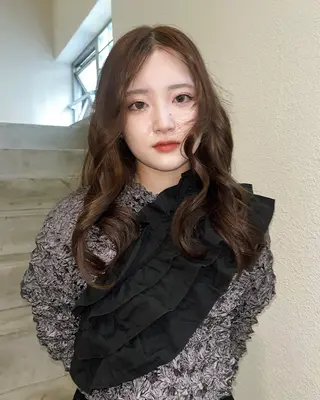 ロング カラー sliver ・siki /YUIのヘアスタイル