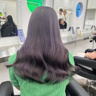 カラー 🪞SHE池袋 Official🪞のヘアスタイル