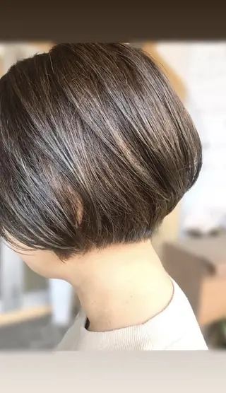 ショート カラー hair works raptureのヘアスタイル