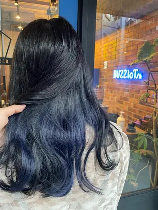 ロング カラー 和泉 沙綾のヘアスタイル