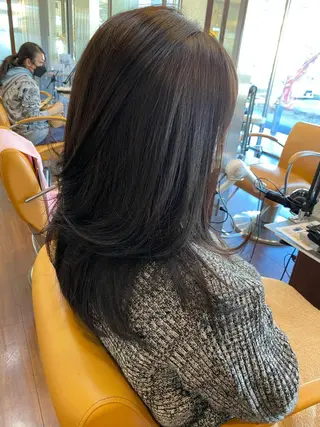 セミロング 鈴木 千恵子のヘアスタイル