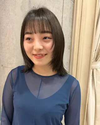 セミロング カラー サソウ ユリエ🥥のヘアスタイル