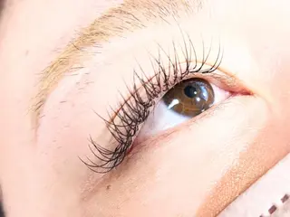 マツエク・マツパ LA PERLA 錦糸町徒歩1分のマツエク・マツパデザイン