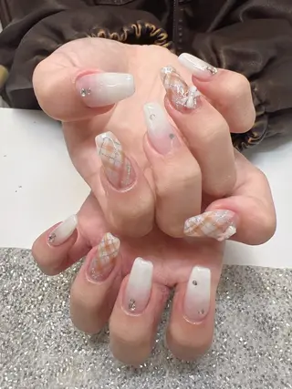 ネイル Guarendo錦糸町店所属・ガレンドウ 白澤 愛子のネイルデザイン