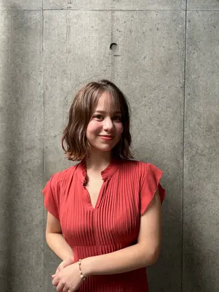 ミディアム カラー 新宿髪質改善レイヤー カット内田智大のヘアスタイル