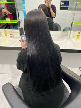 ロング カラー パーマ ヘアアレンジ 透明感ブリーチカラー 🌈TOMOHIROのヘアスタイル