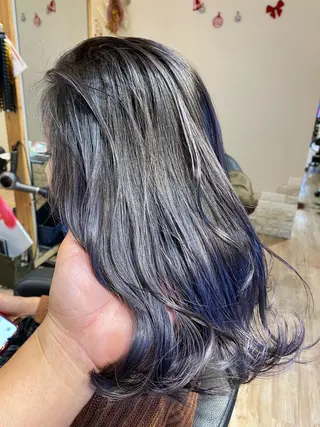 セミロング カラー 関口 友行のヘアスタイル