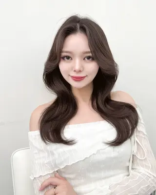 ロング 韓国ヘア　紗希 🦋のヘアスタイル