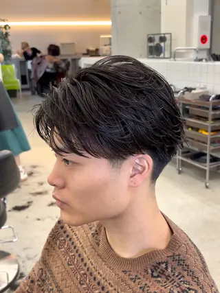 ショート パーマ メンズ なりたひろと / フェザーパーマのヘアスタイル