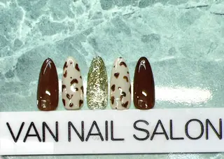 ネイル Van Nail Salonのネイルデザイン
