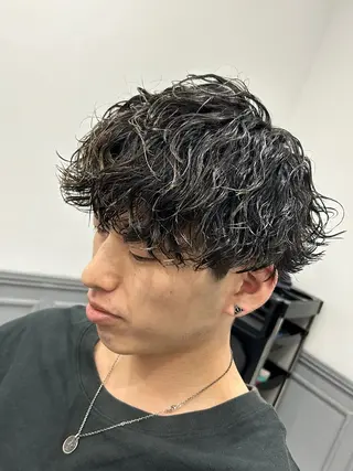 ショート カラー パーマ ヘアアレンジ メンズ 🔥メンズパーマ特 化🔥渡辺一翔🔥のヘアスタイル