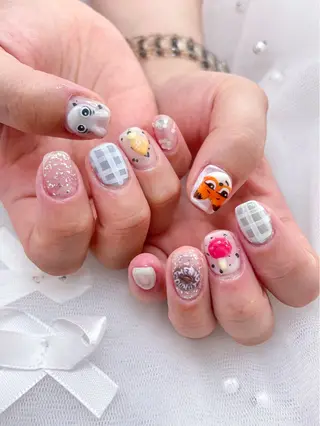 ネイル 五十嵐 美智のネイルデザイン