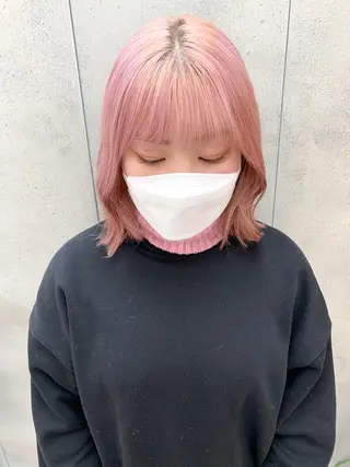 ショート カラー raika .のヘアスタイル