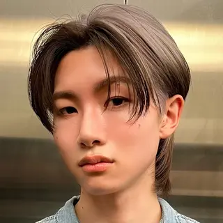 カラー ウルフとデザイン カラーの神のヘアスタイル