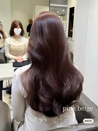 ロング カラー パーマ ヘアアレンジ JYUNESU所属・韓国・韓国ヘア 髪質改善のヘアスタイル