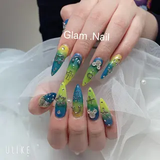 ネイル Glam nail salon所属・リ ナのネイルデザイン