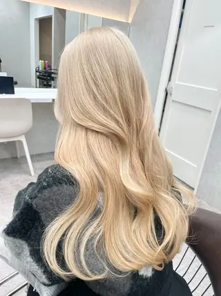 セミロング MOE 福岡韓国ヘア✧︎のヘアスタイル