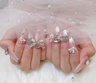 ネイル Chiara 長さ出し/フィルインのネイルデザイン