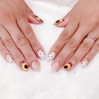 ネイル 根津 綾子のネイルデザイン