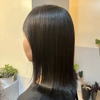 ミディアム カラー basho岡本 菜那のヘアスタイル