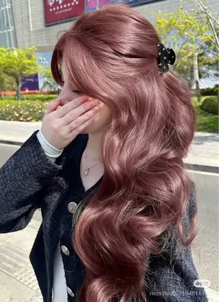 ロング カラー にこ🐻‍❄️🫧 透明感カラー🤍のヘアスタイル