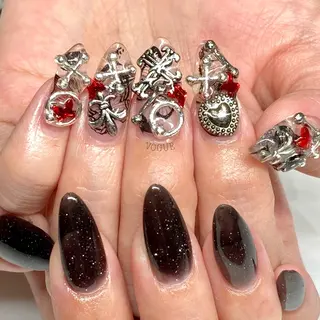 ネイル VOGUE ×SWANのネイルデザイン