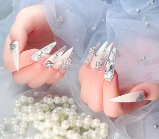 ネイル KiKO 🌻ひまわりサロンのネイルデザイン