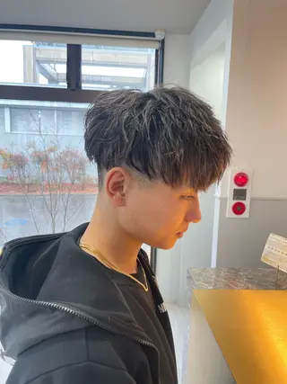 カラー メンズ 長尾 康生のヘアスタイル