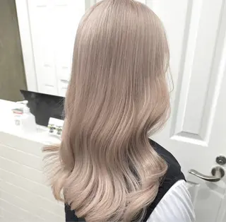 カラー ブリーチカラー×艶 🍨mihoのヘアスタイル