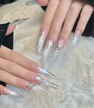 ネイル D-BEAUTY Nailsalonのネイルデザイン