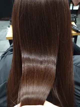 ロング セシルヘアー所属・顔周りカット　艶髪 　髪質改善　くまーのヘアスタイル