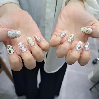 ネイル nailstudio eviz新宿店のネイルデザイン