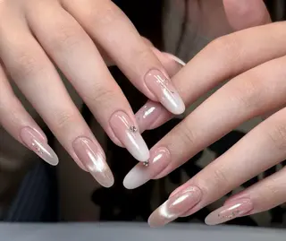 ネイル 高木 維麗絲のネイルデザイン