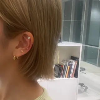 ショート ブリーチ/レイヤー 🌻Mutsumiのヘアスタイル