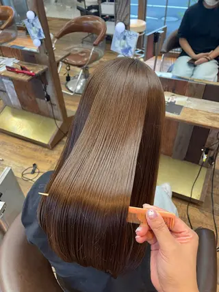 カラー レナ┊︎髪質改善 ┊︎シルクストレートのヘアスタイル