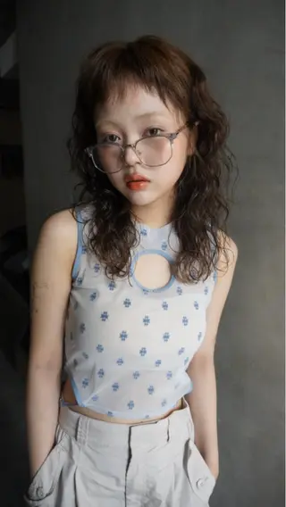 セミロング カラー パーマ hinata/ ハイトーンカラー🪽のヘアスタイル