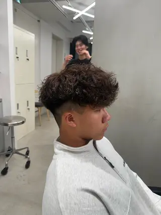 パーマ メンズ 深谷 侑亮のヘアスタイル