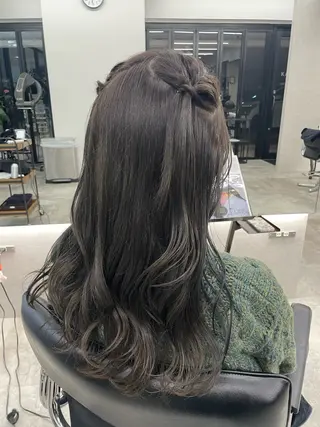 ロング カラー ヘアアレンジ KANGOLSALON 富山セントラル所属・松井 亜美のヘアスタイル