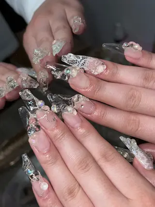 ネイル NES NAIL所属・さゆり￤推しキャラ ￤ロングネイル🩷のネイルデザイン