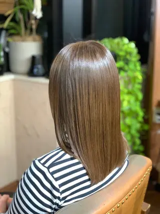 セミロング 武田尚子🌸 自然に仕上がる矯正のヘアスタイル