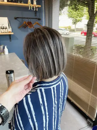 ミディアム カラー かわさき ともやのヘアスタイル