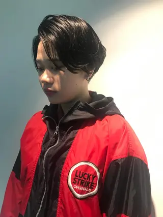 ショート pole/apartment所属・💓パーマ，💗 レイヤーカットのヘアスタイル