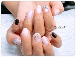ネイル THECOLORS所属・近貞 莉奈のネイルデザイン