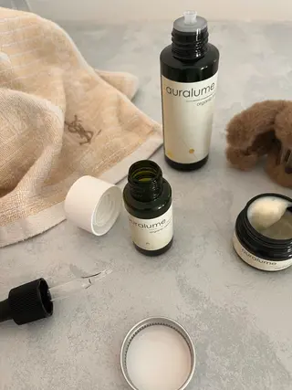 SILOE【ハーブピーリング/REVI/ニキビ/シミ/シワ/毛穴ケア】所属・SILOE 結果重視 ハーブピーリングのエステ・リラクイメージ