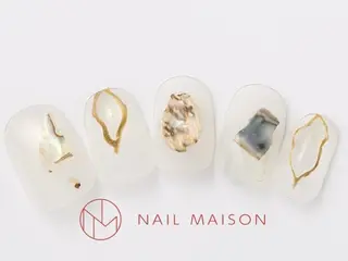 ネイル T RIRIKAのネイルデザイン