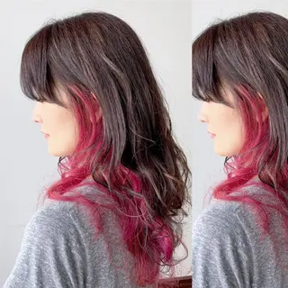 セミロング カラー JuNブリーチに 縮毛矯正するプロのヘアスタイル