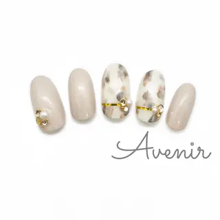 ネイル Avenir 表参道 nail＆eye予約のネイルデザイン